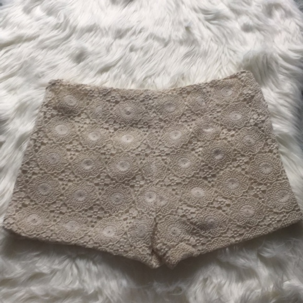 Rue 21 Cream Colored Shorts